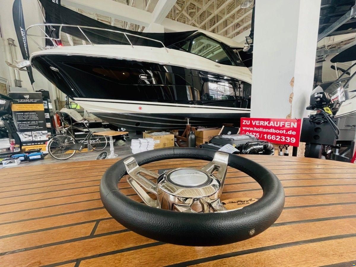 Sea Ray ISOTTA Sea Ray Berlin Lenkrad