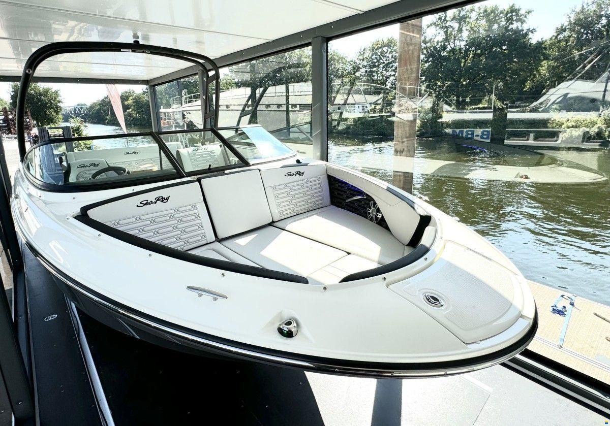 Sea Ray 210 SPXE SPN