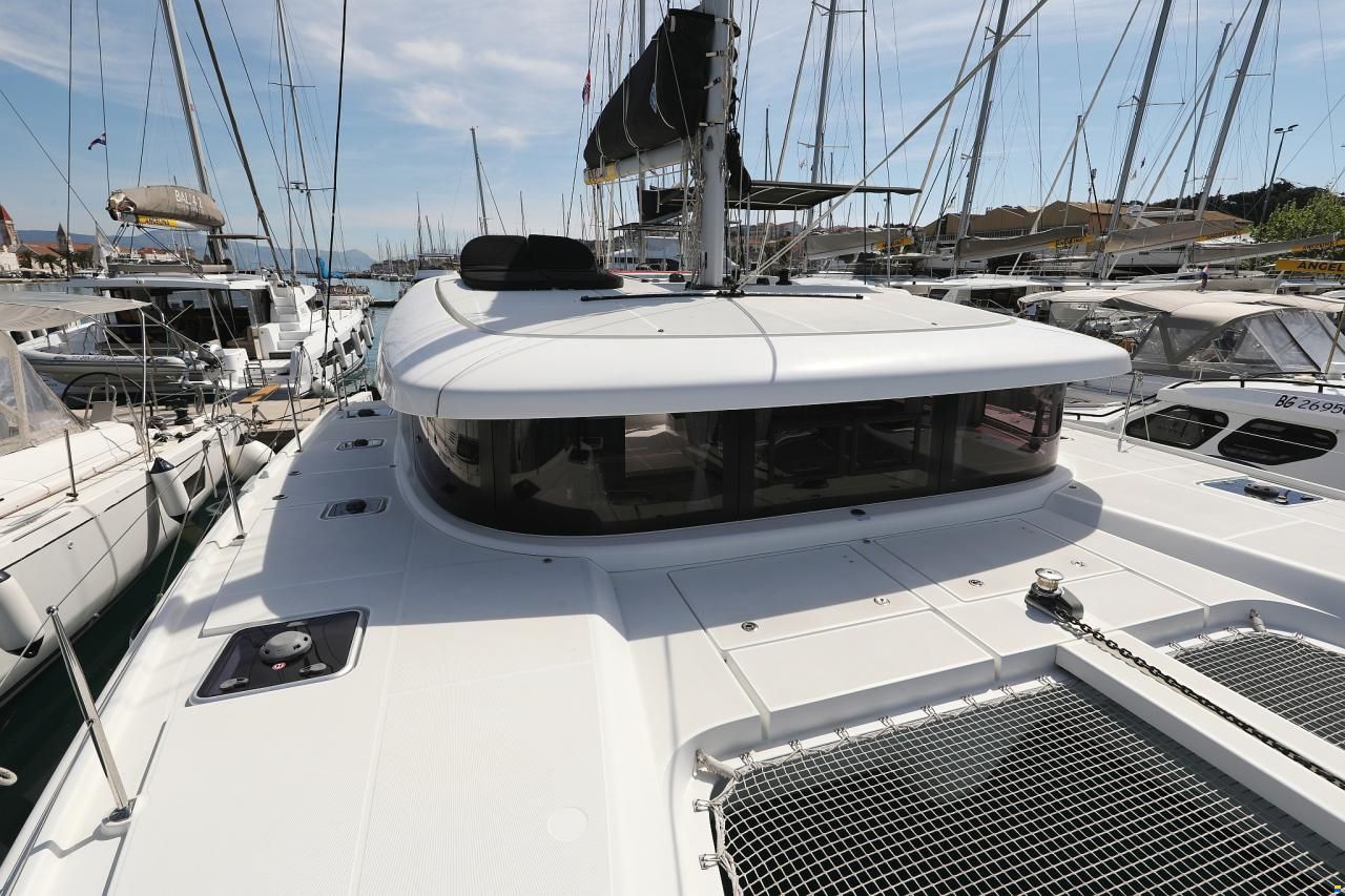 Lagoon 42
