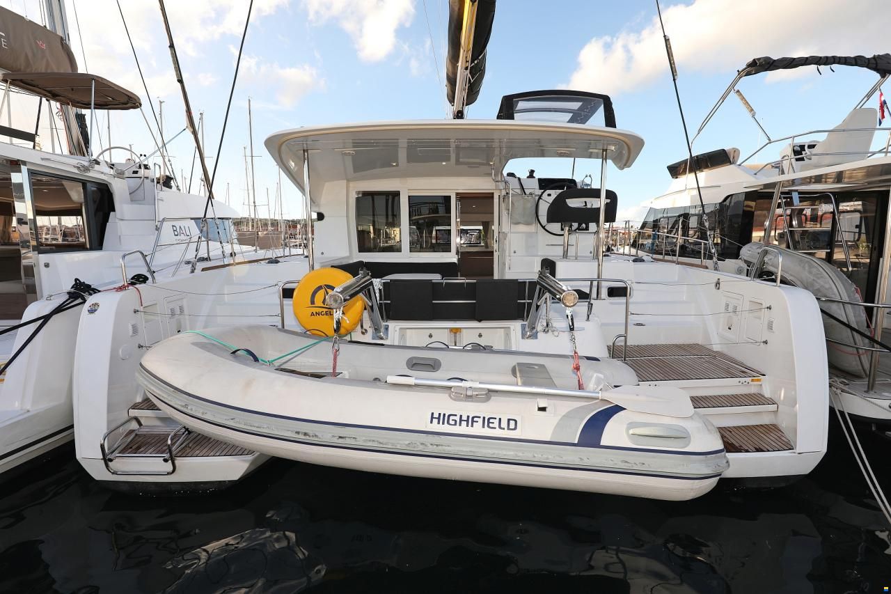 Lagoon 40
