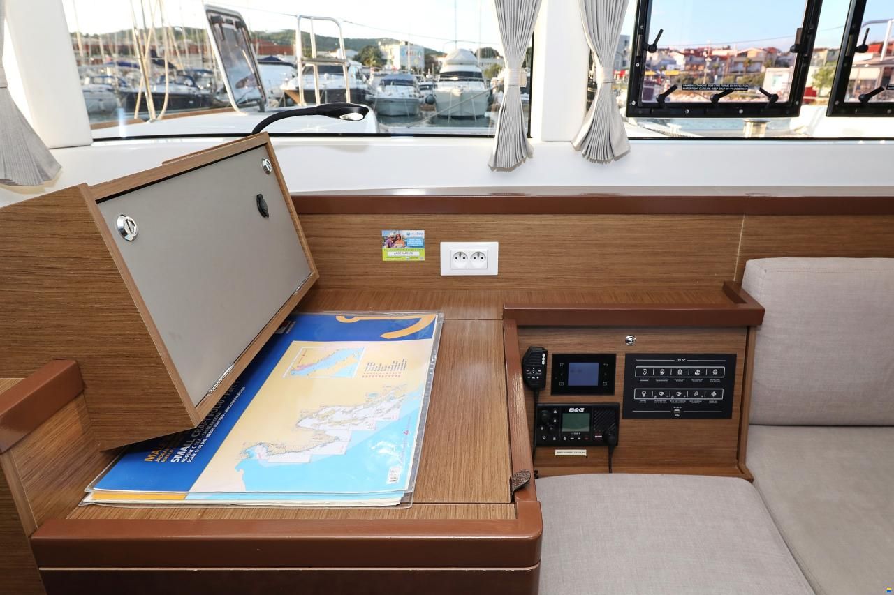 Lagoon 40