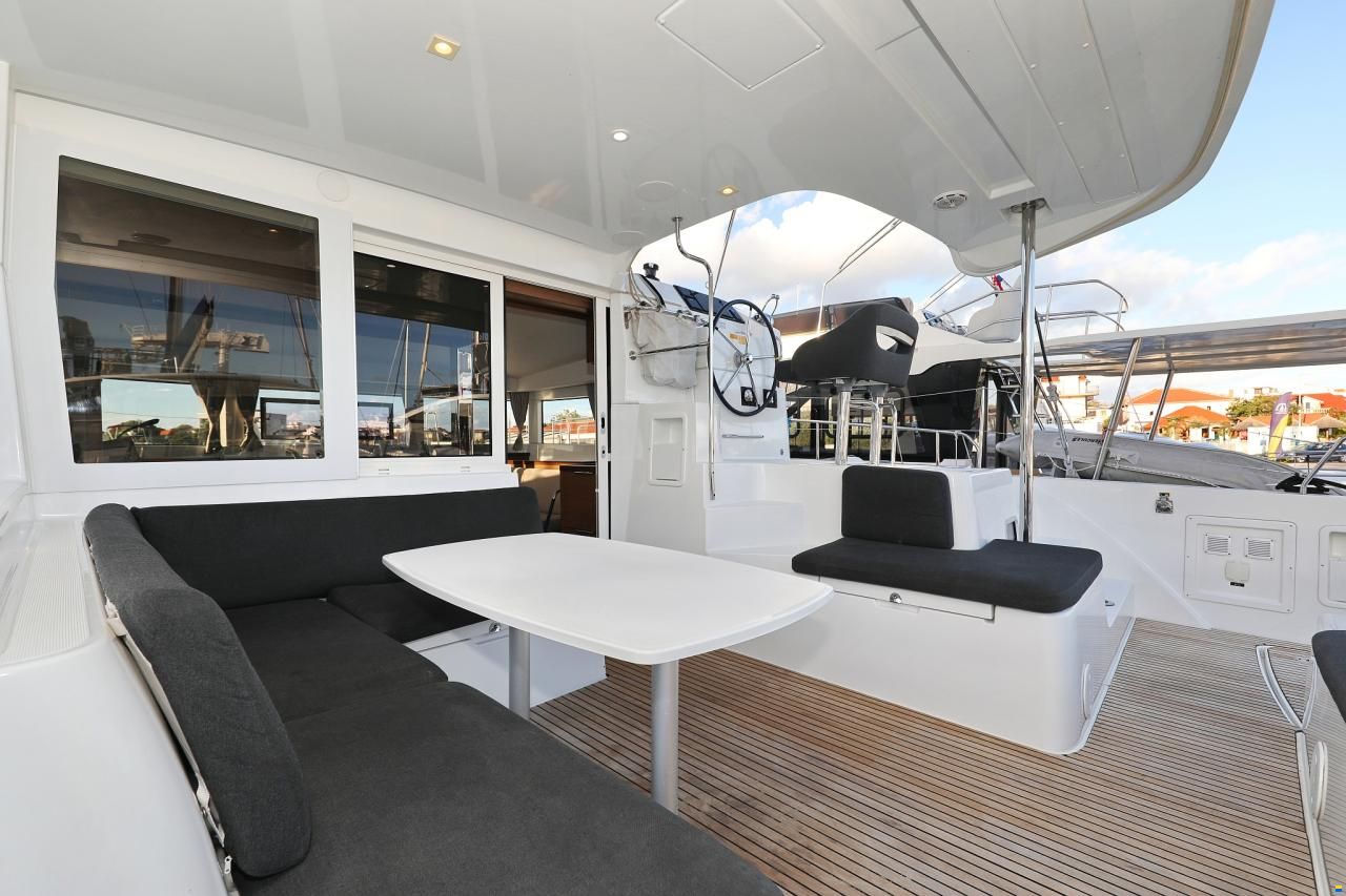 Lagoon 40