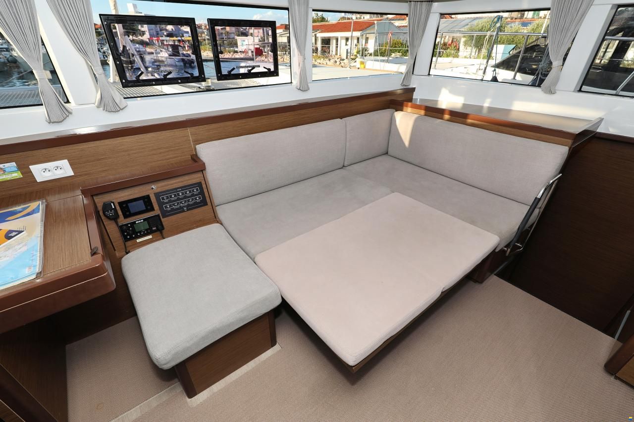 Lagoon 40