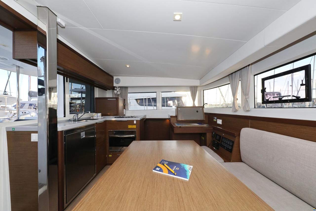 Lagoon 40