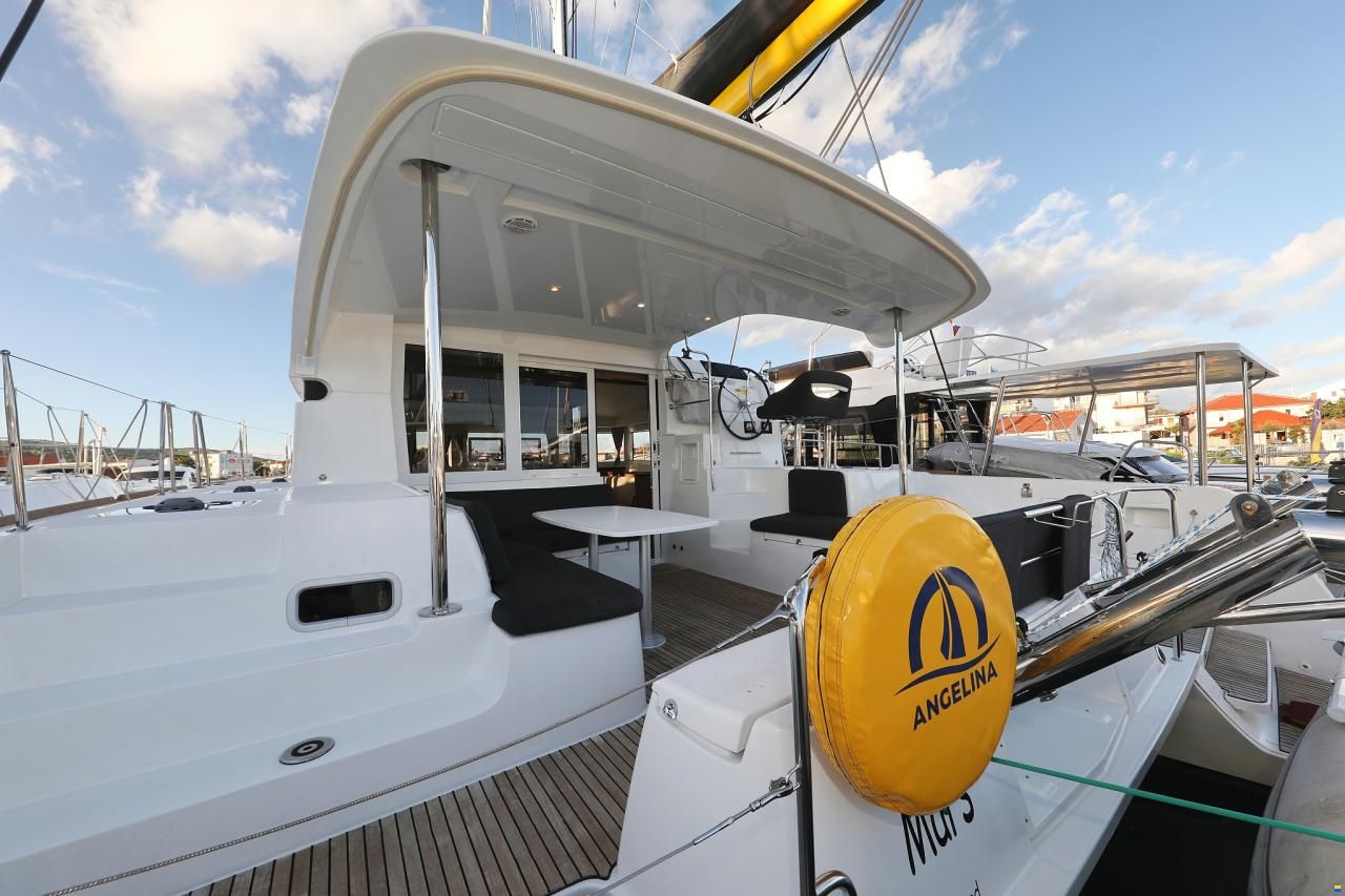 Lagoon 40