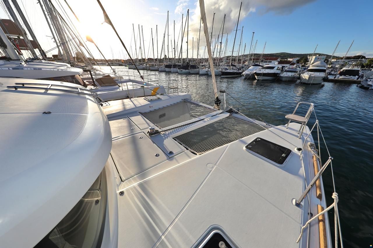 Lagoon 40