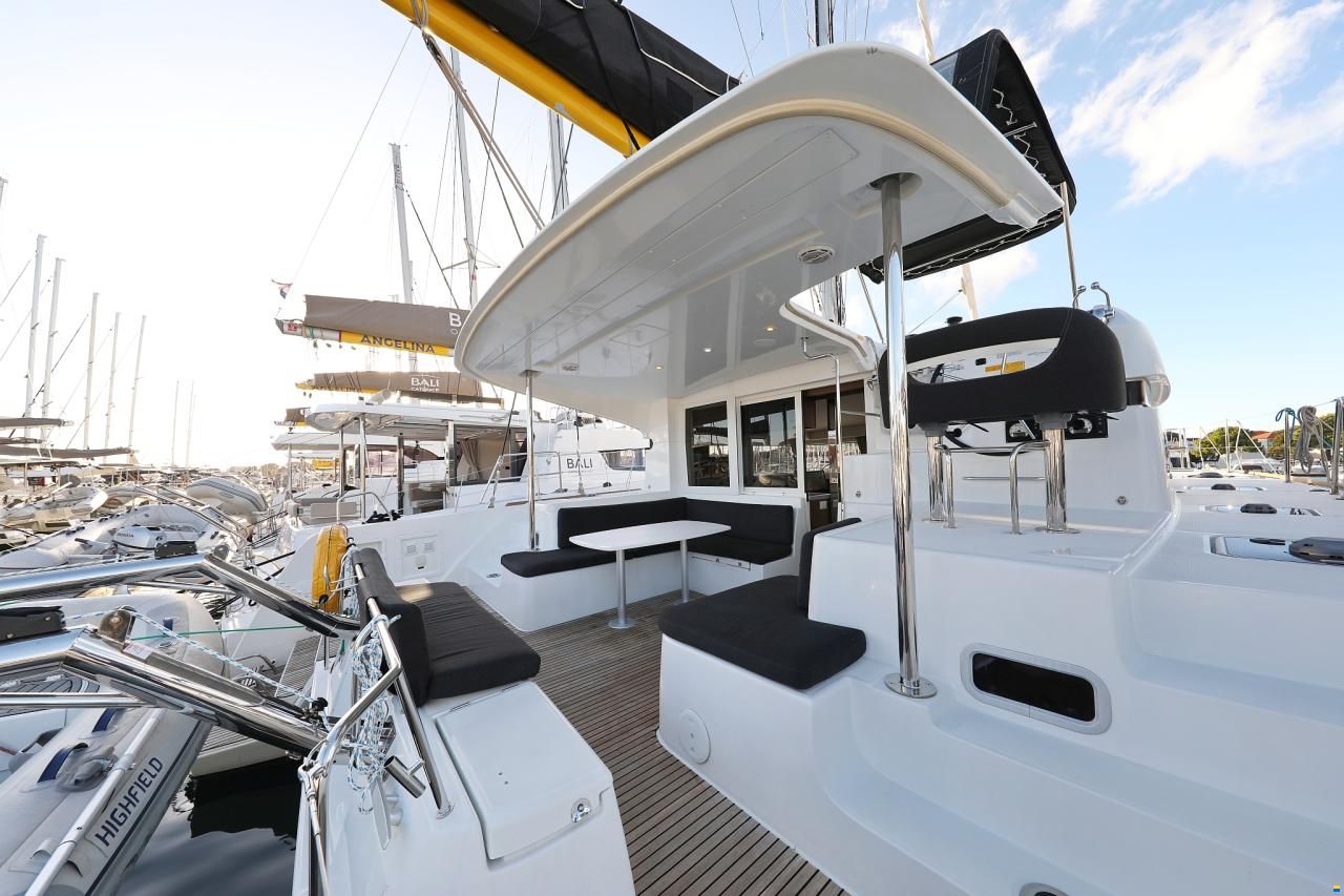 Lagoon 40