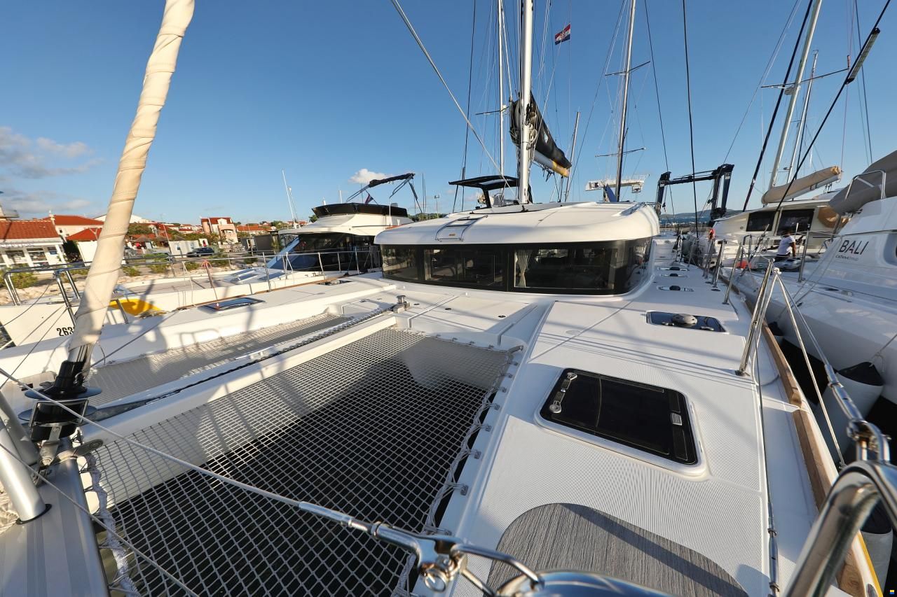 Lagoon 40