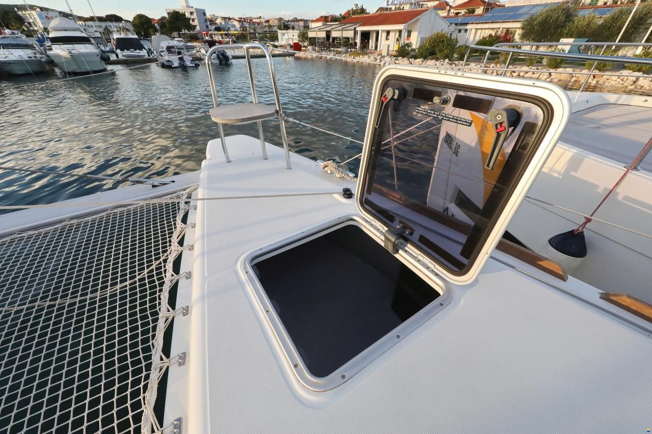 Lagoon 40