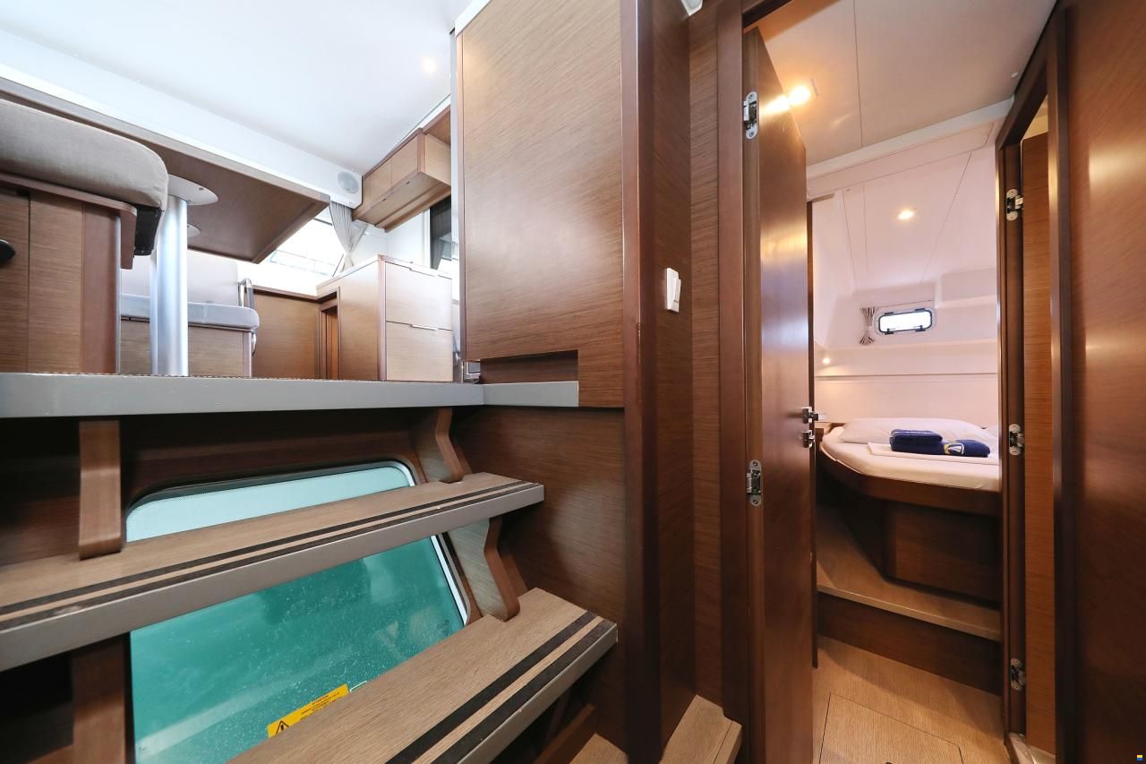 Lagoon 40