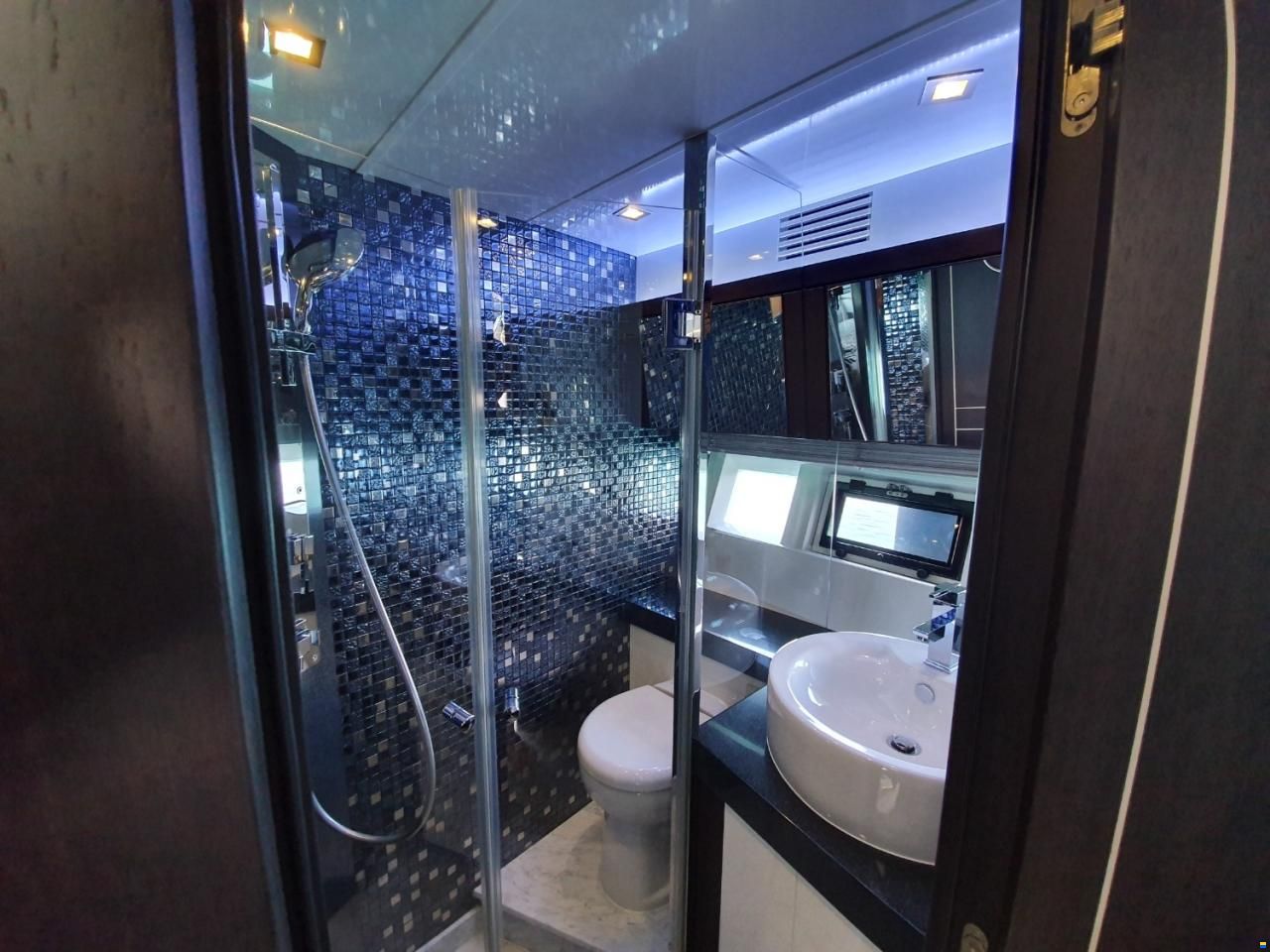 Galeon 700 Skydeck