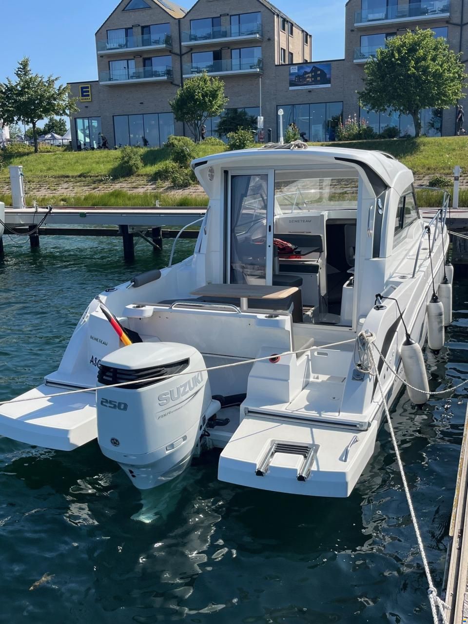Beneteau Antares 8 OB