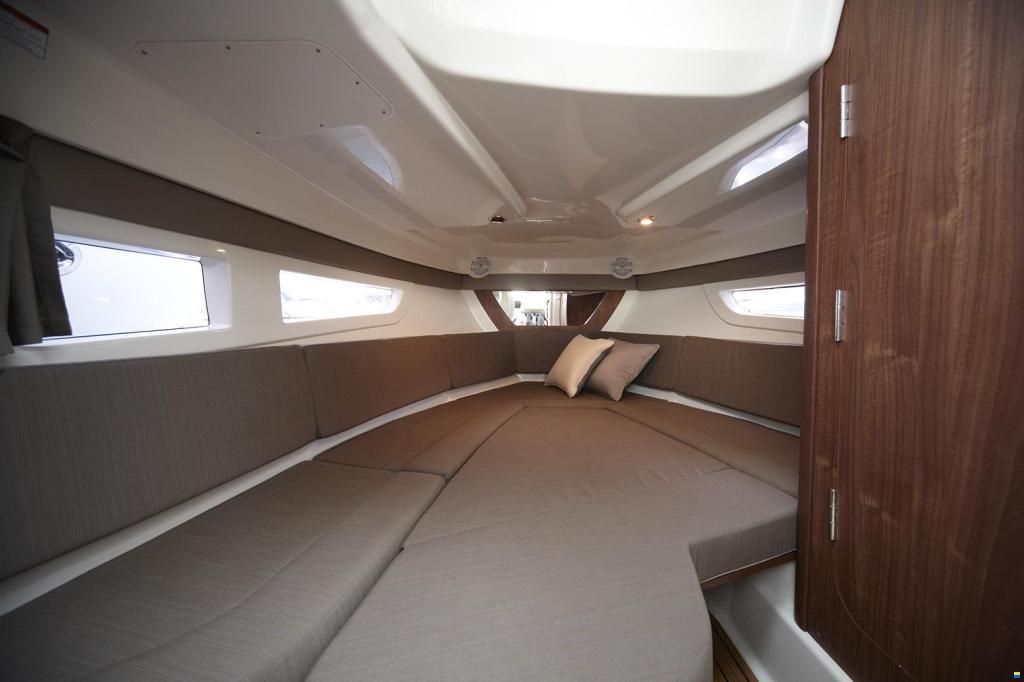 Quicksilver 805 Sundeck