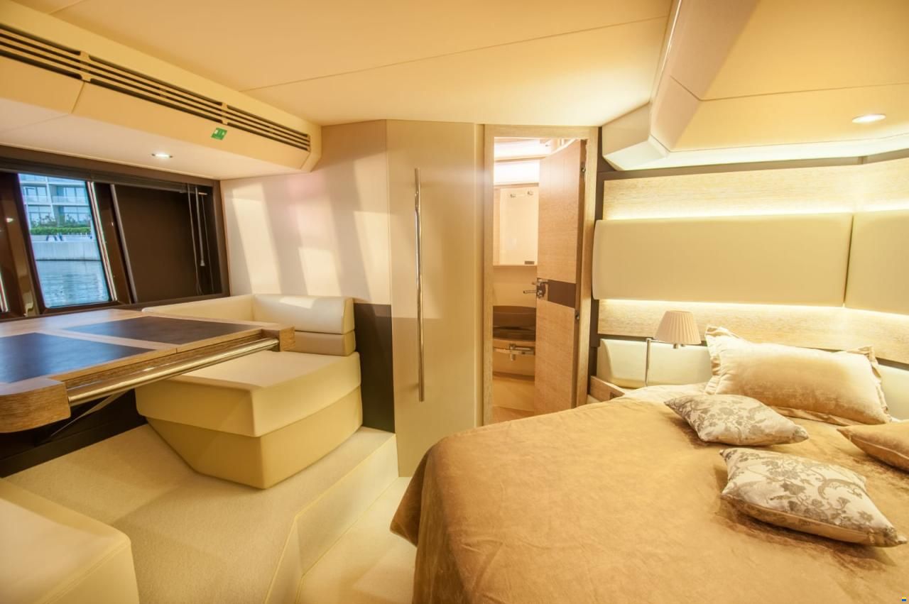 Azimut 60