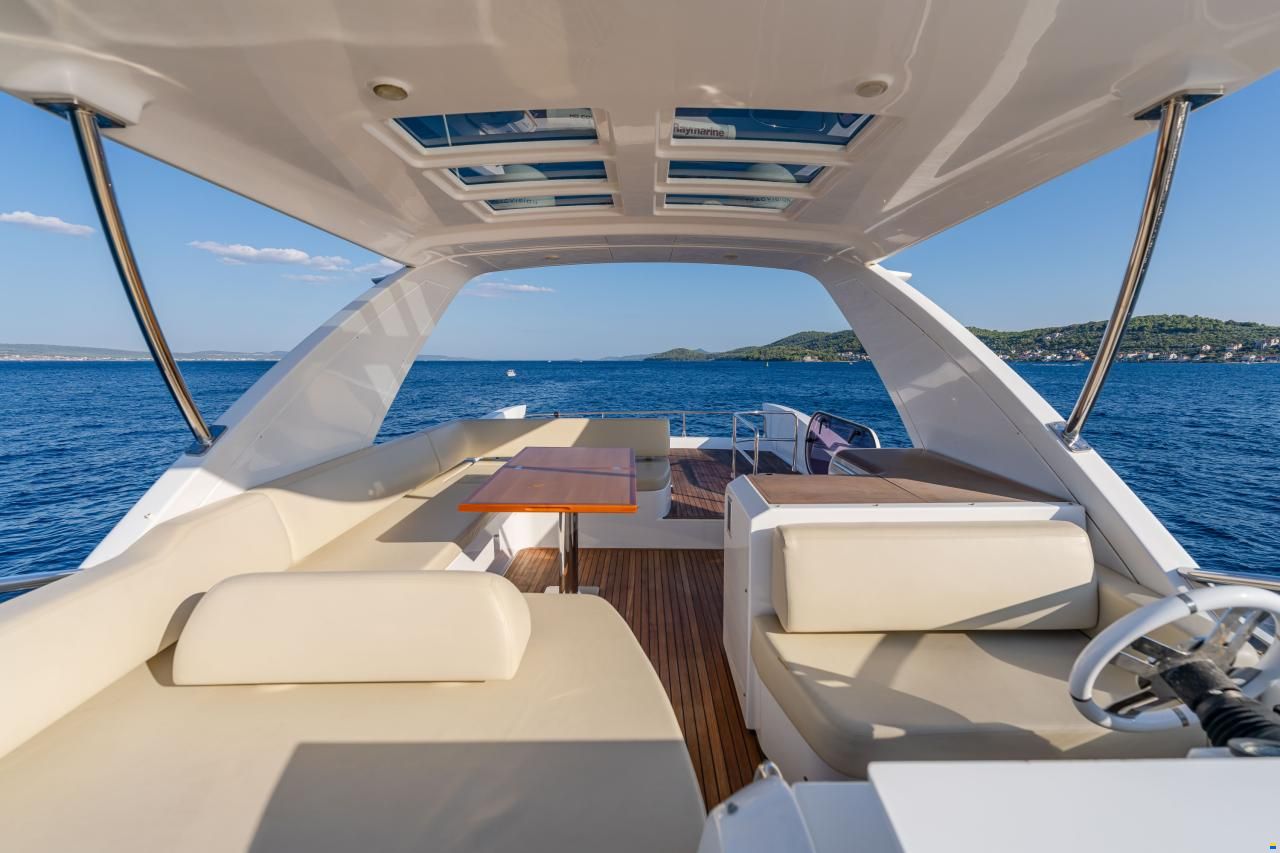 Azimut 60