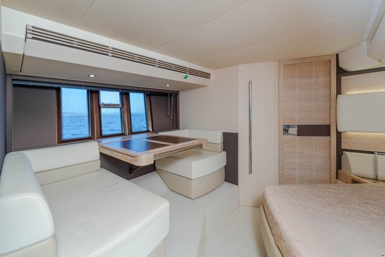 Azimut 60