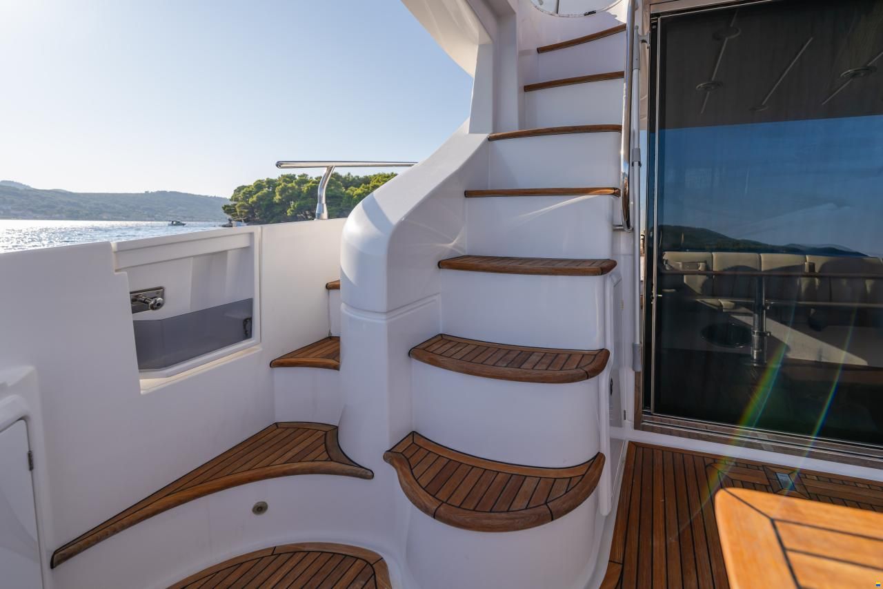 Azimut 60