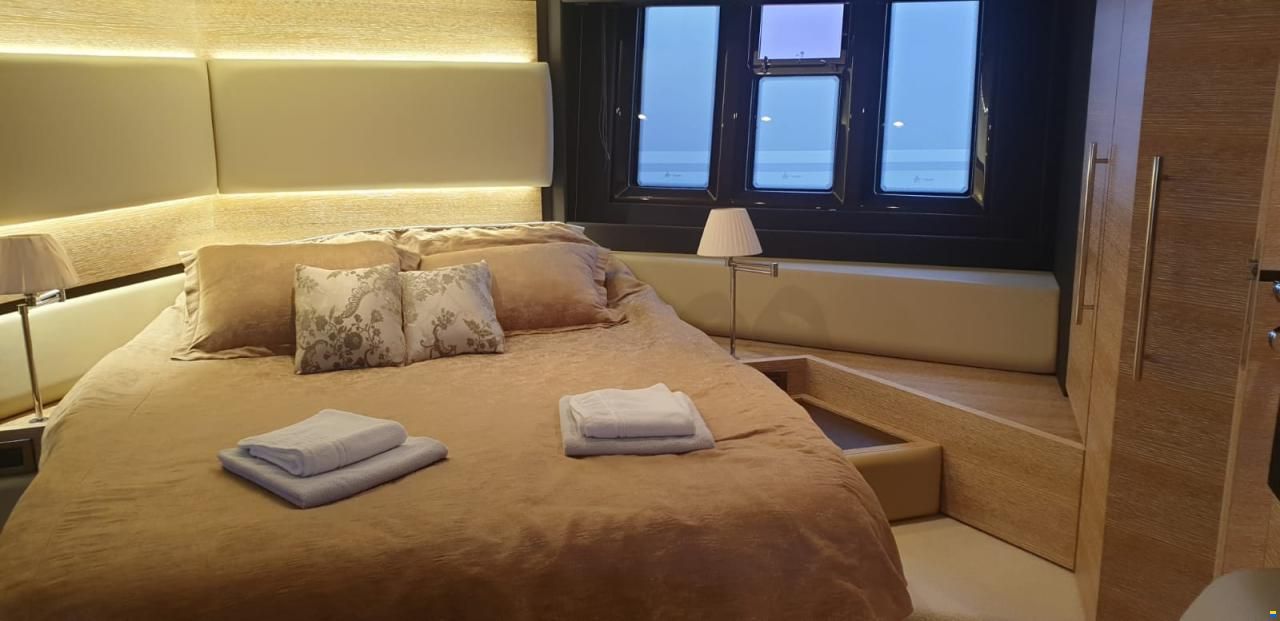 Azimut 60