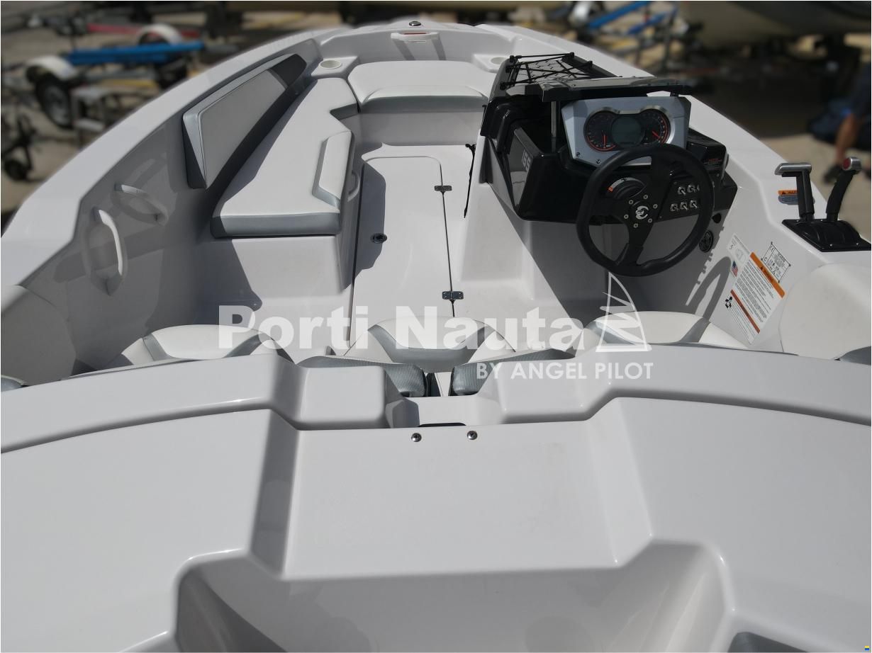Scarab 156G
