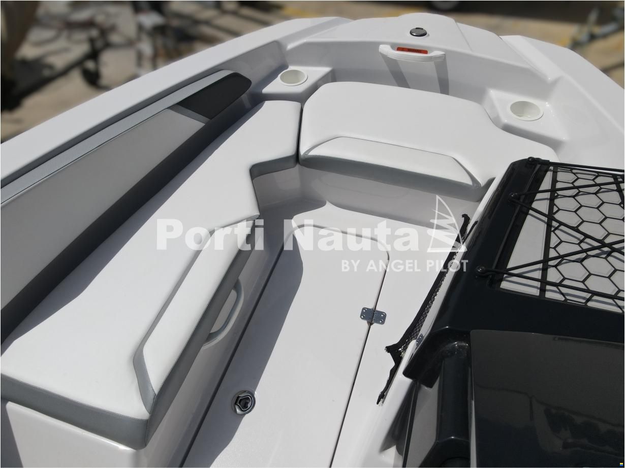 Scarab 156G