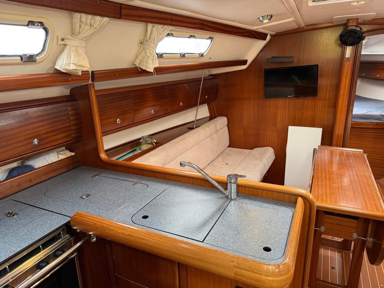 Bavaria Cruiser 36