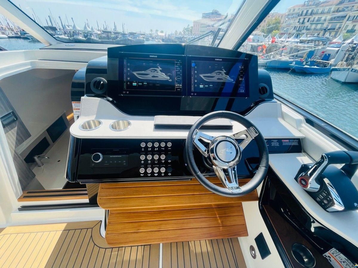 Sea Ray 370 Sundancer
