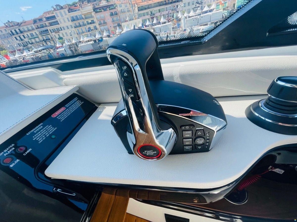 Sea Ray 370 Sundancer