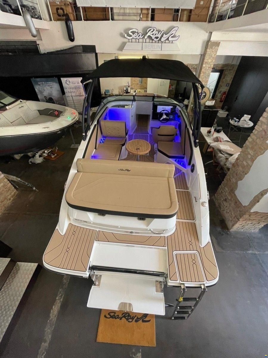 Sea Ray 210 SPXE
