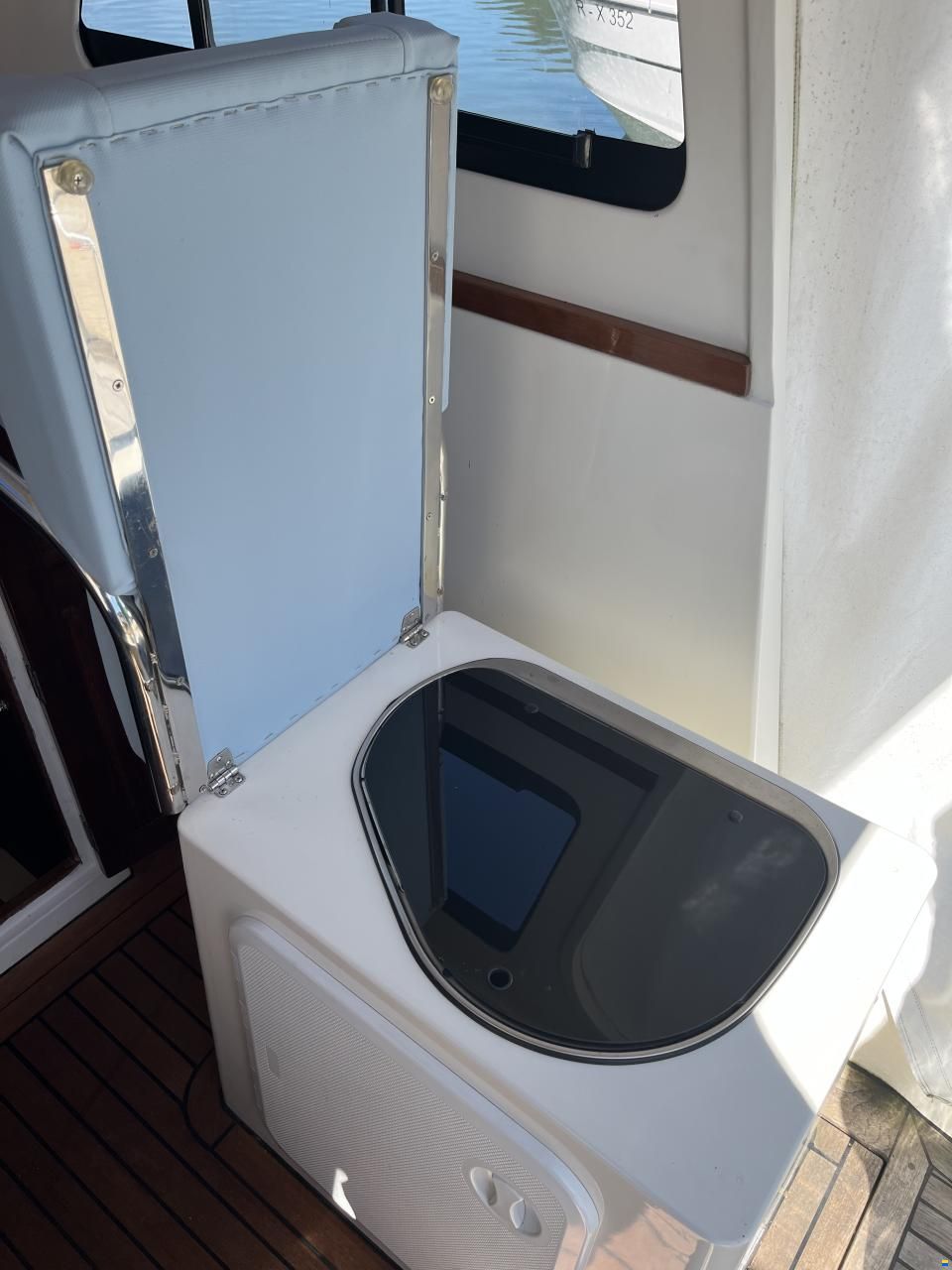 Majoni 40