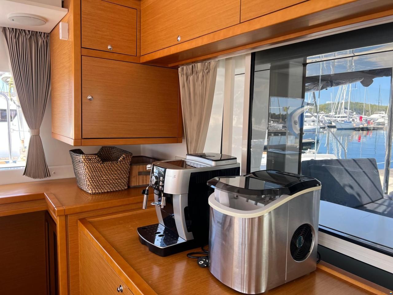 Lagoon 450 F