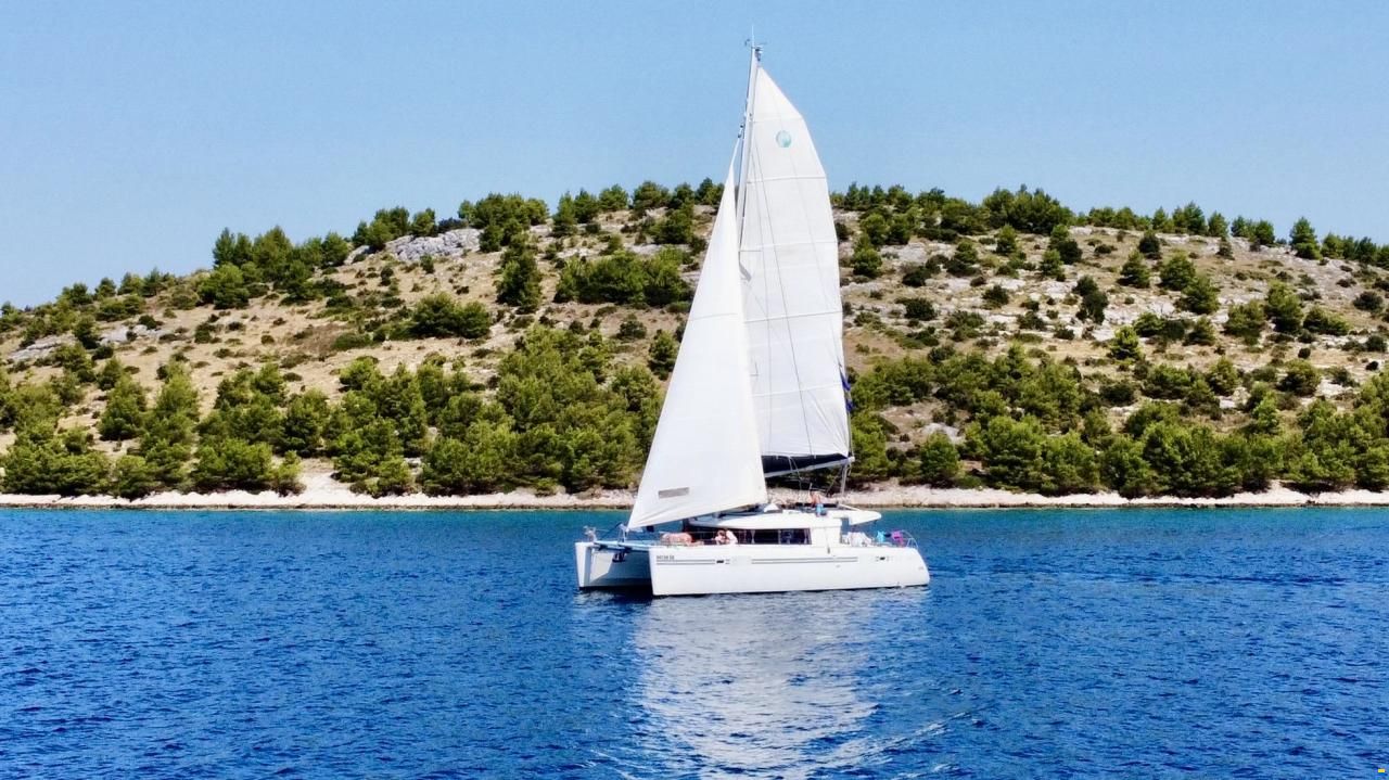 Lagoon 450 F