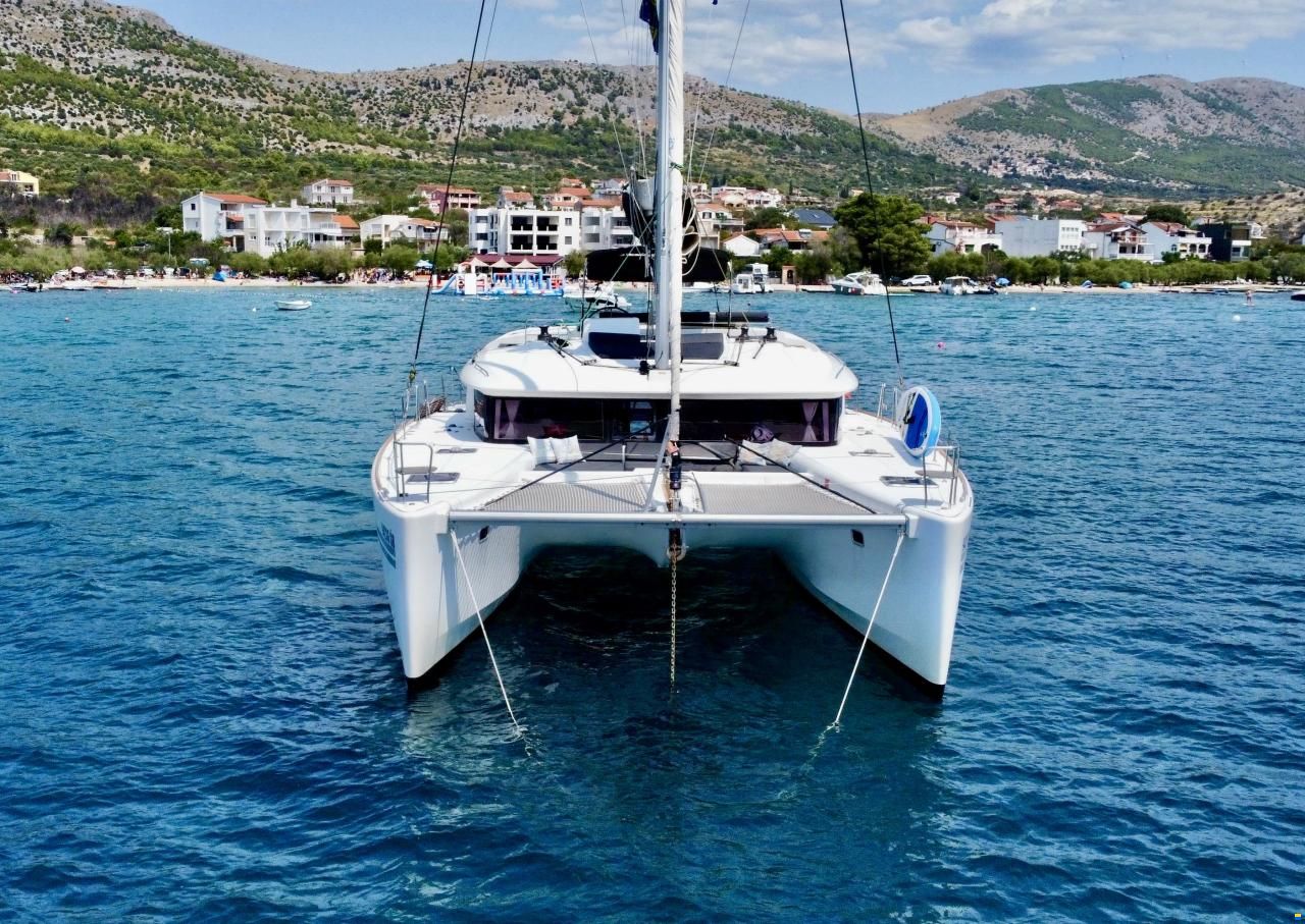 Lagoon 450 F