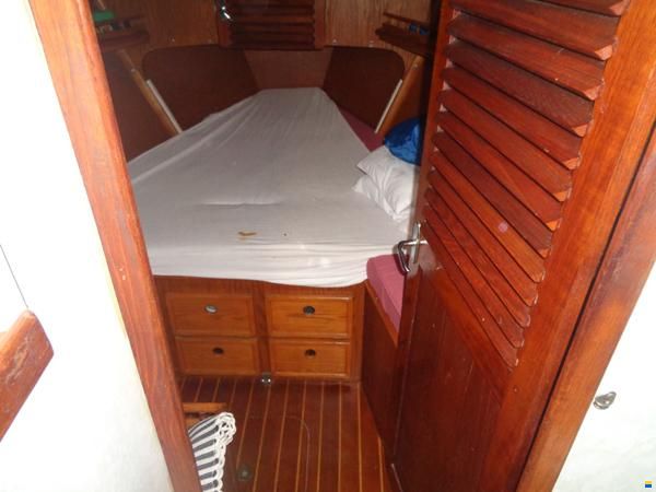 Oyster Marine 35 Extended