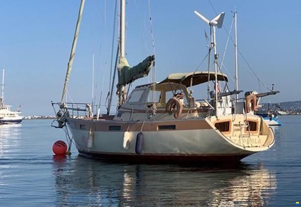 Oyster Marine 35 Extended