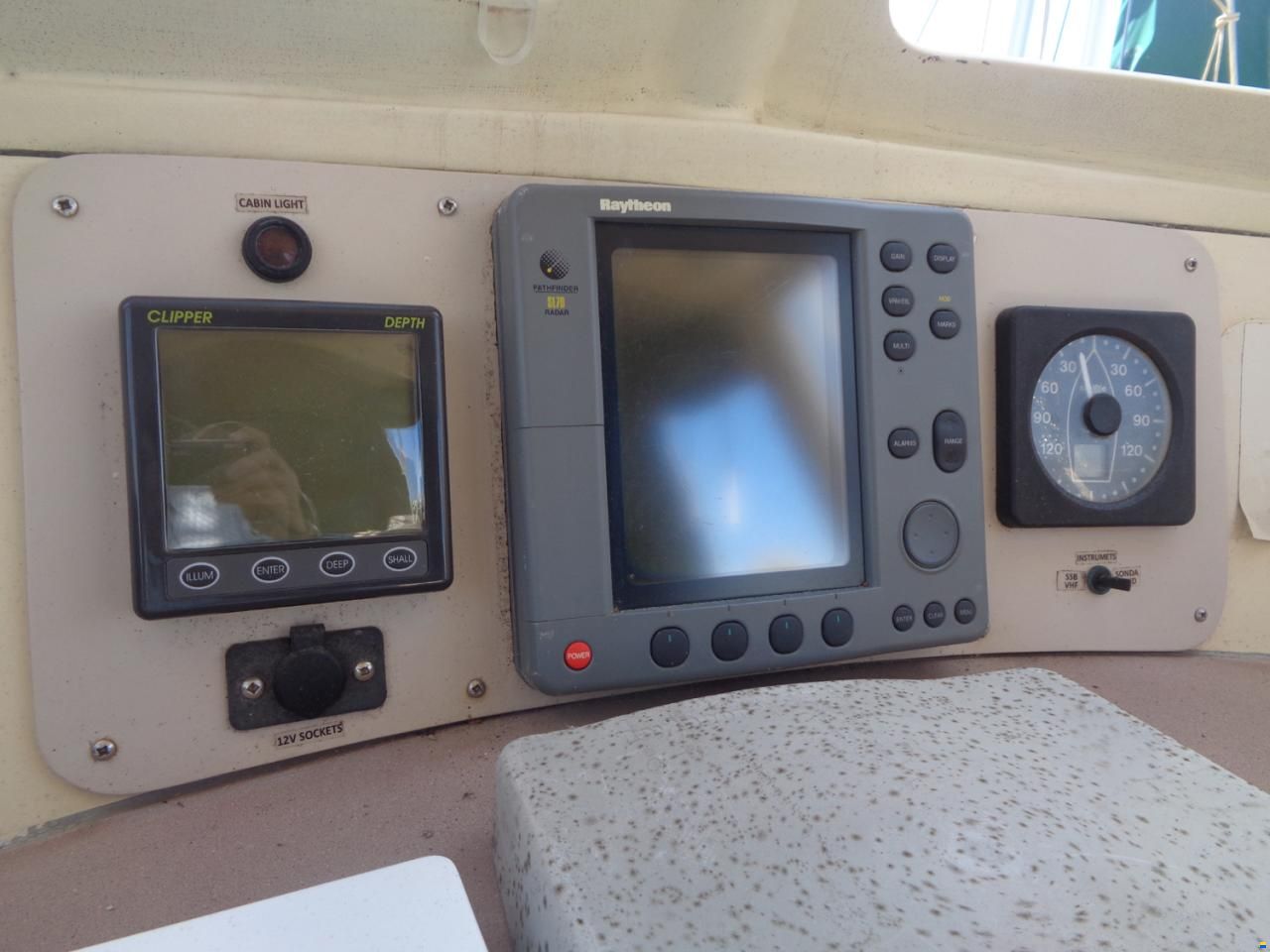 Oyster Marine 35 Extended