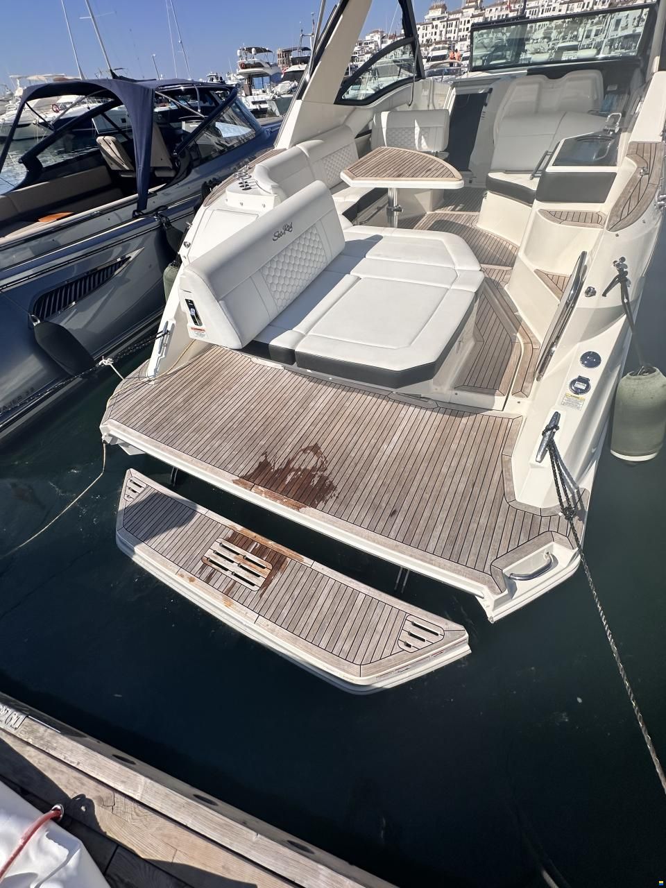 Sea Ray 320 Sundancer