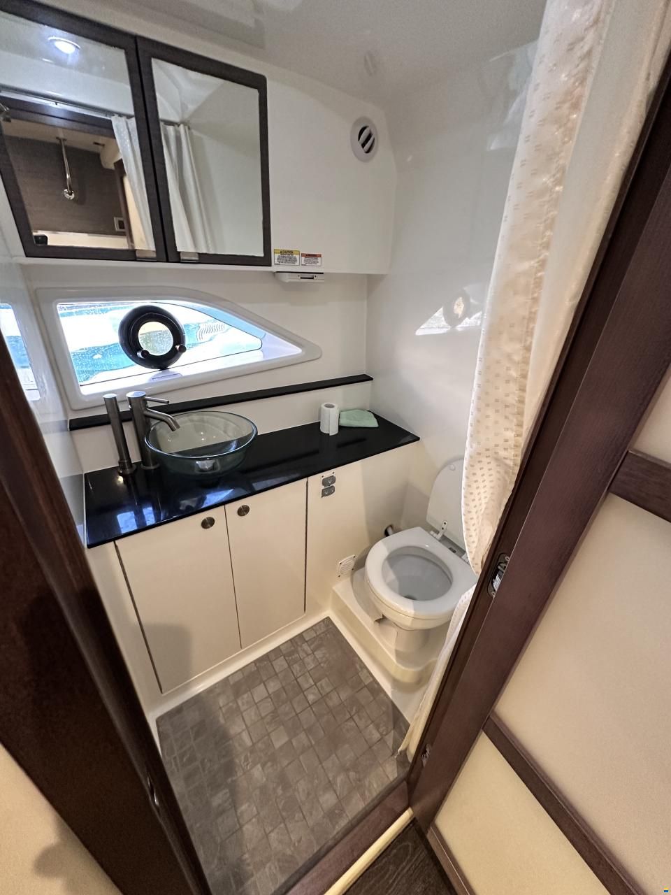 Sea Ray 320 Sundancer
