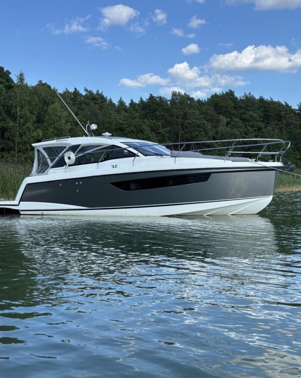 Sealine C330