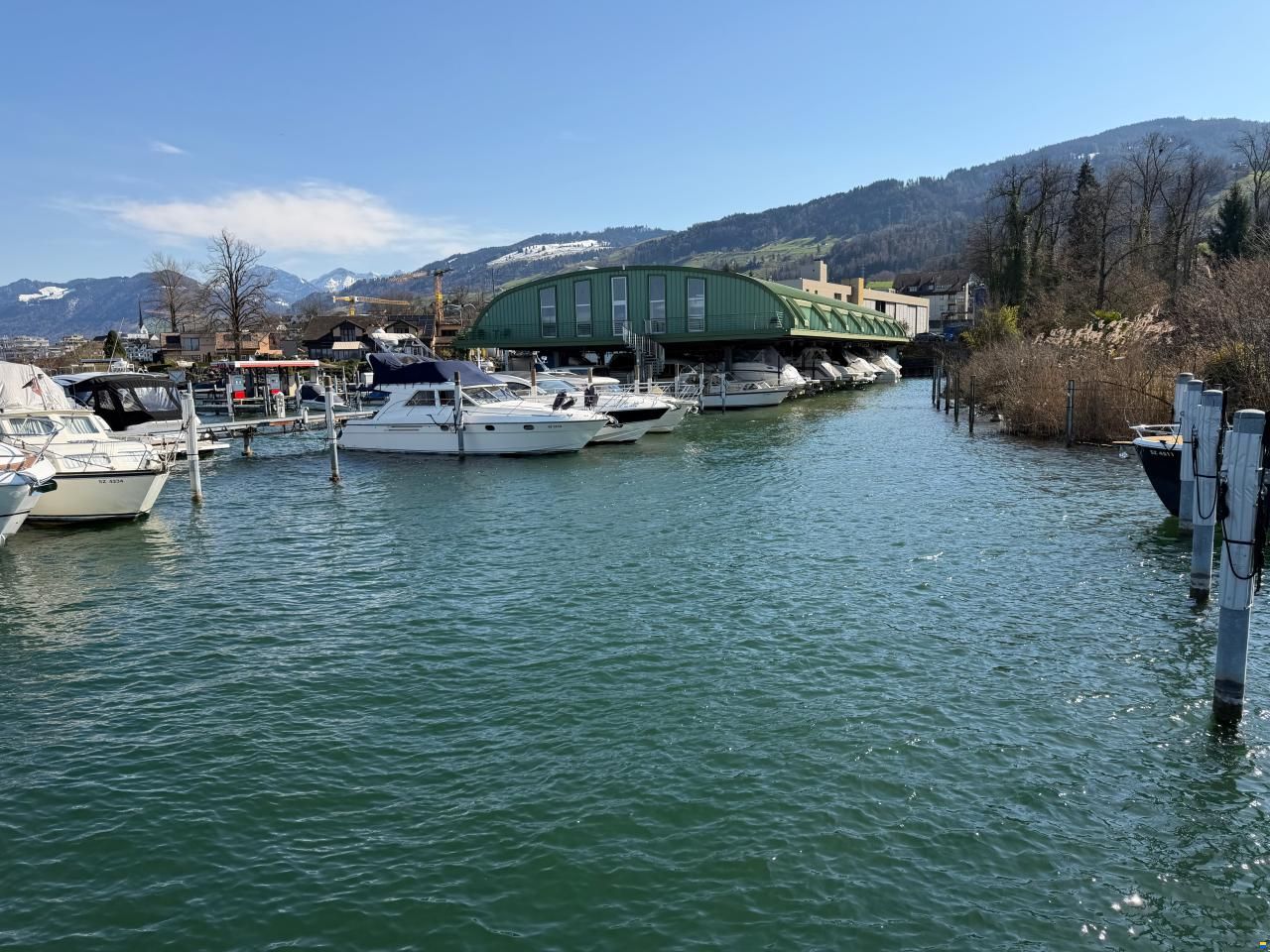 Motoryacht Liegeplatz