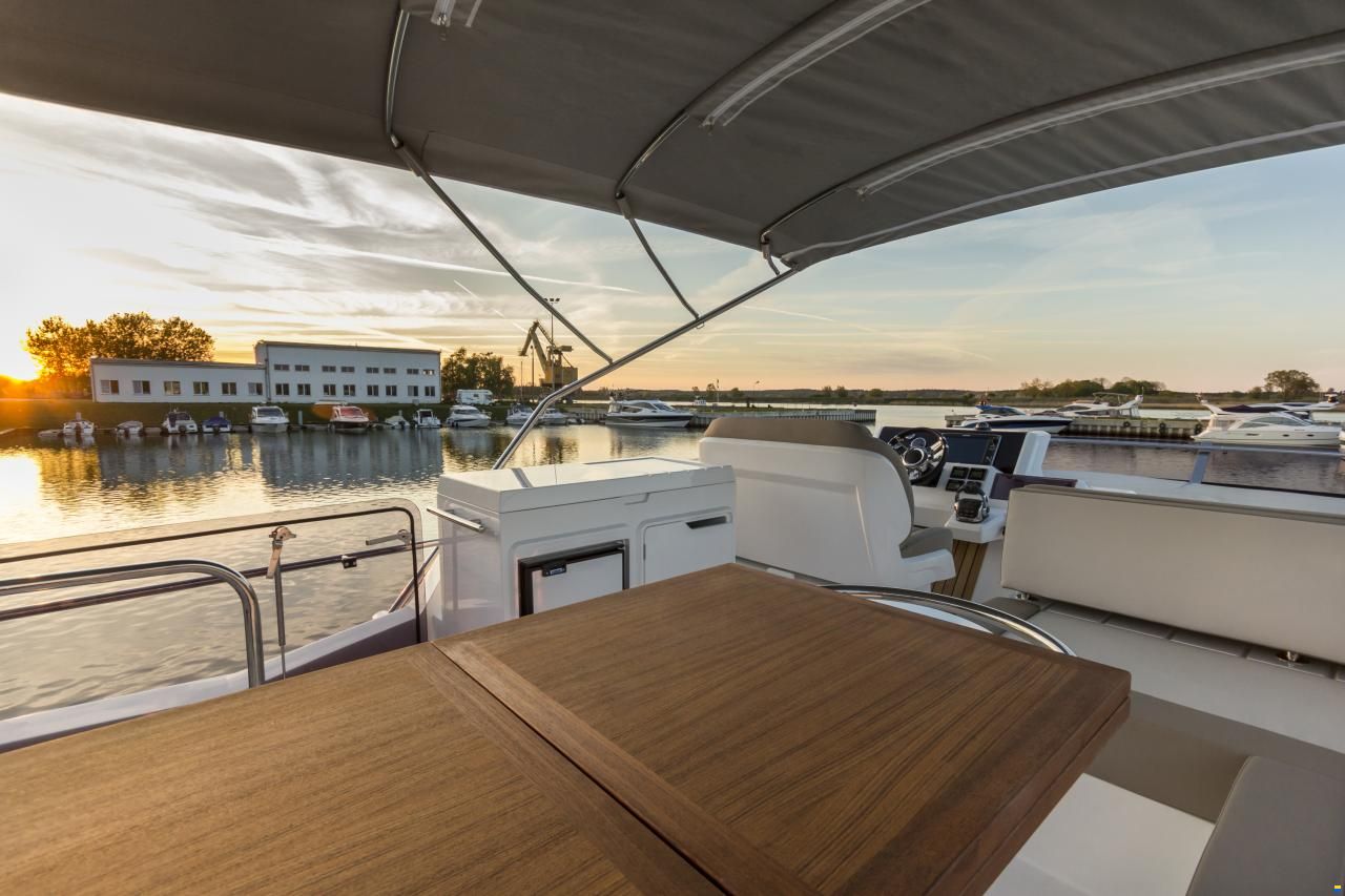 Galeon 550 Fly
