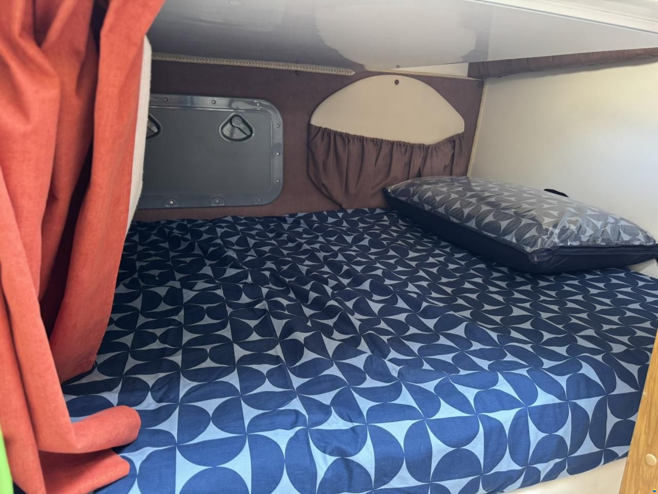 SEACODE CABIN 830 FT