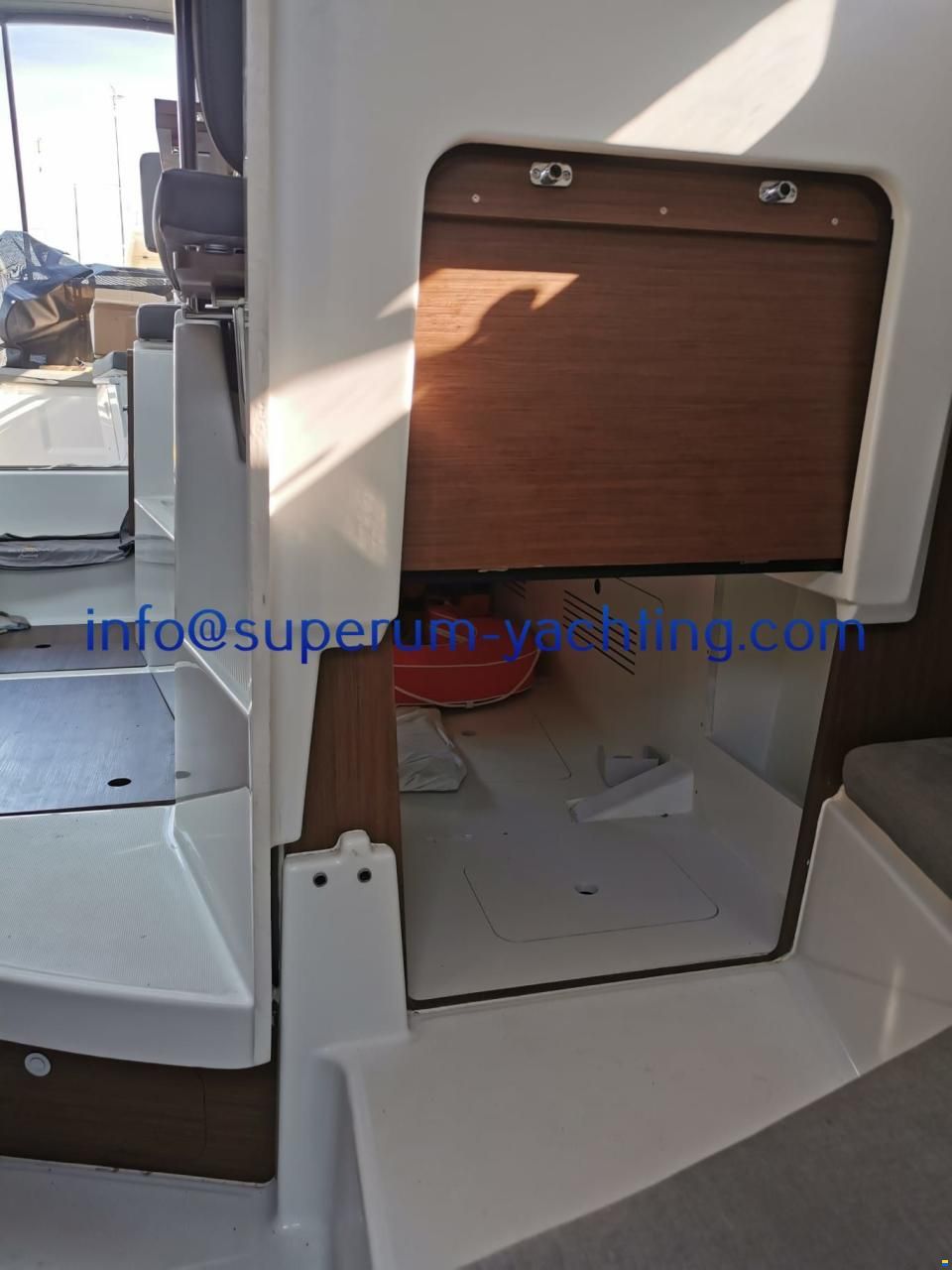 Beneteau Antares 8