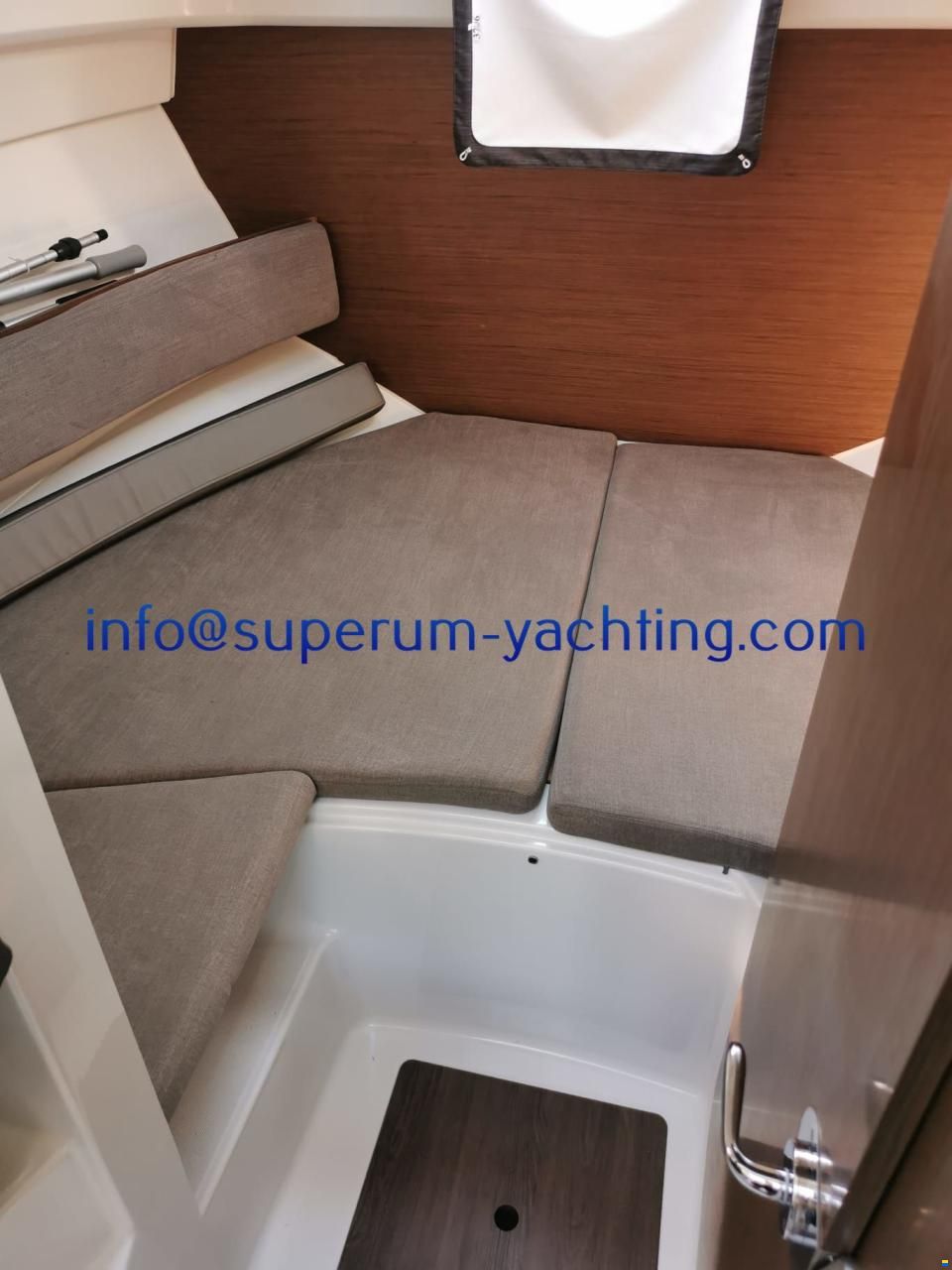 Beneteau Antares 8