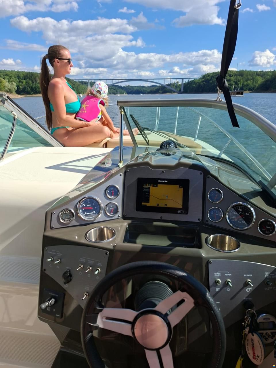 Bayliner 855