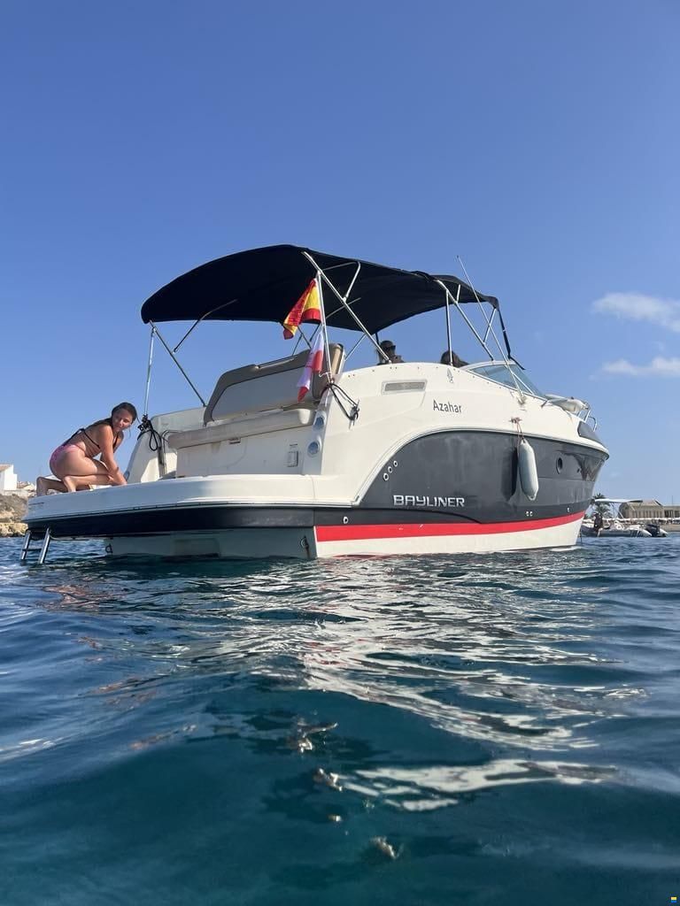 Bayliner 855