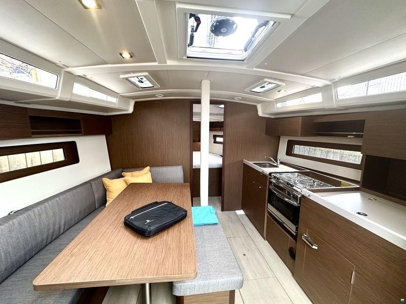 Beneteau Oceanis 37.1