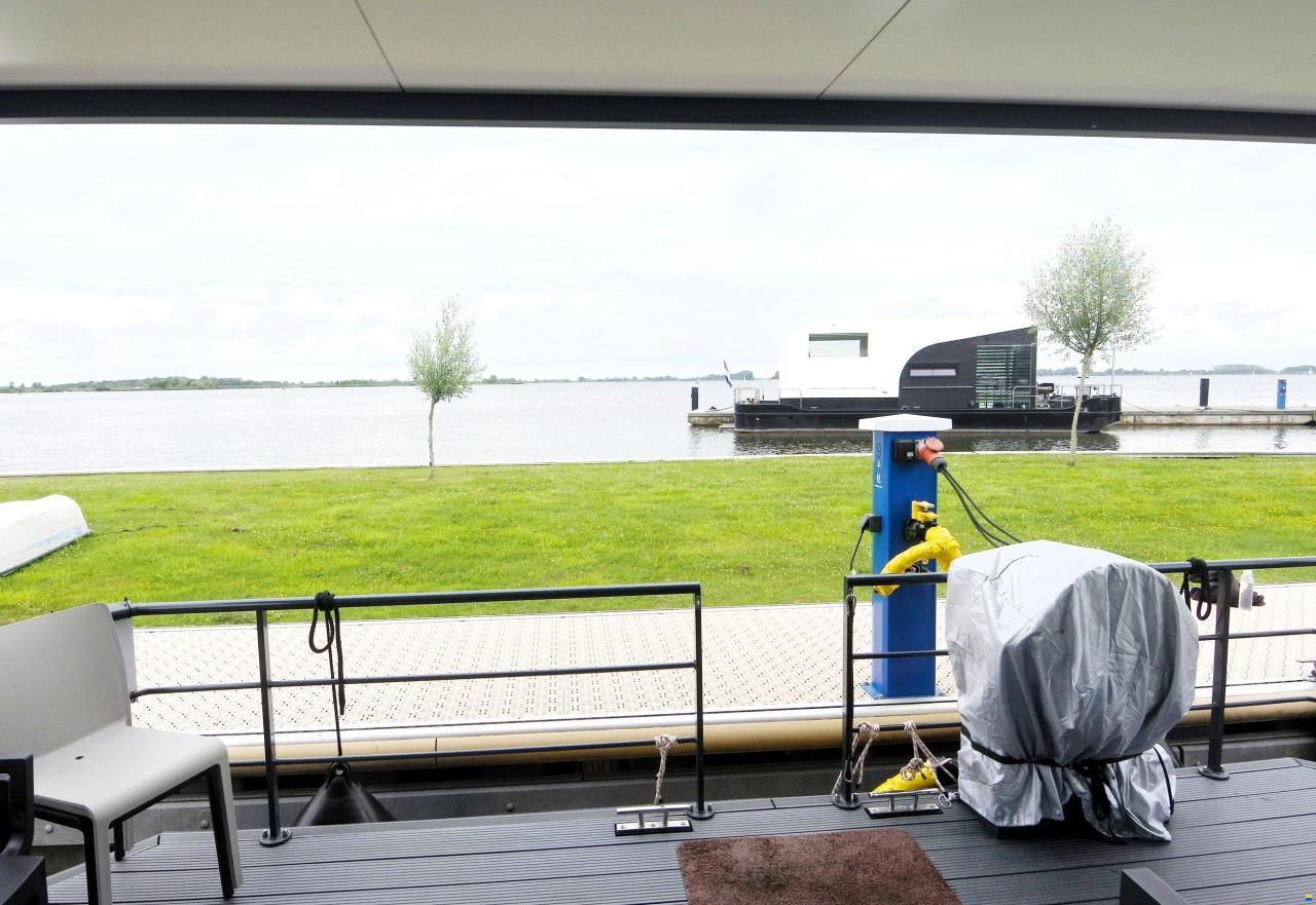 Koopligplaats Sneekermeer Met Apart Te K