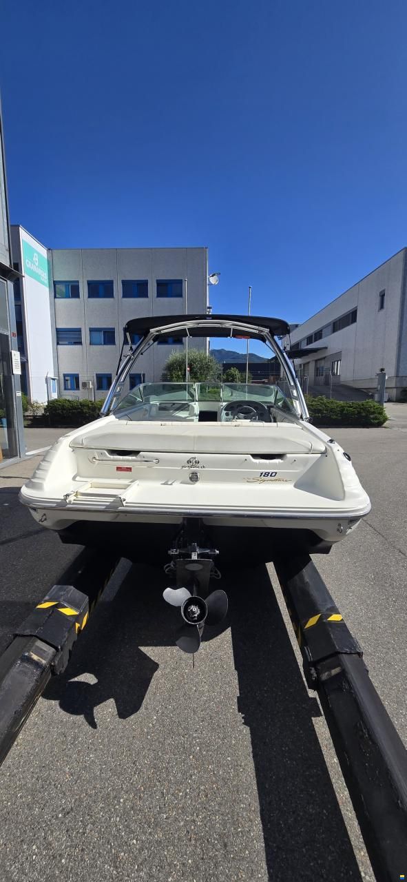 Sea Ray 180 CB