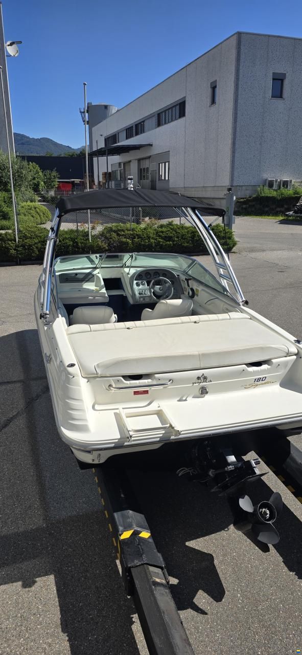 Sea Ray 180 CB