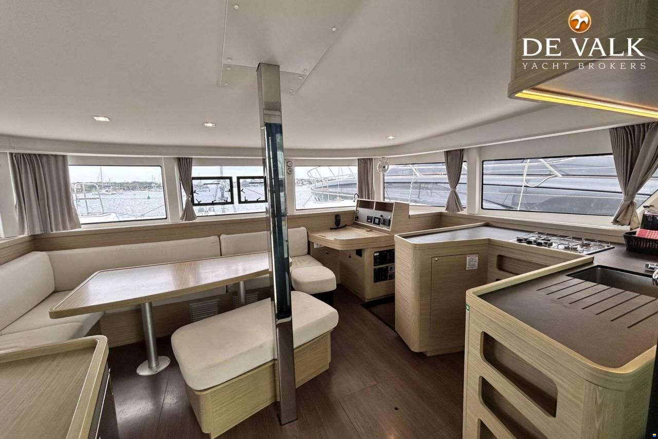 Lagoon 42